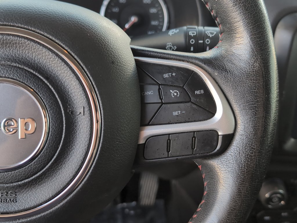 Used 2021 Jeep Renegade Trailhawk image 16