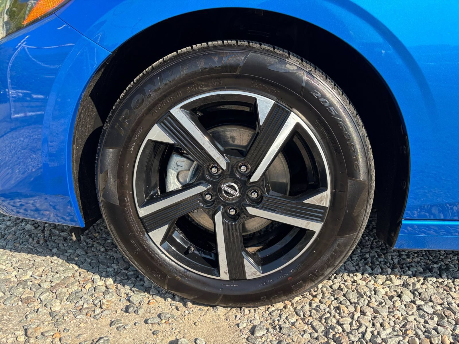 Used 2025 Nissan Sentra SV FWD image 23