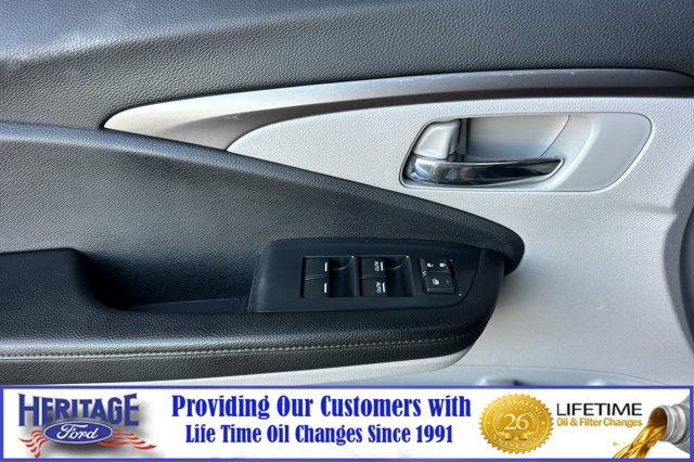 Used 2021 Honda Pilot EX image 11