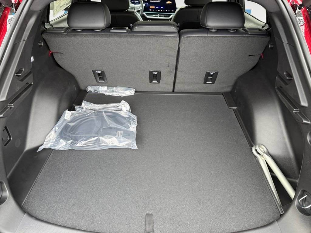 New 2026 Chevrolet Equinox EV LT image 16