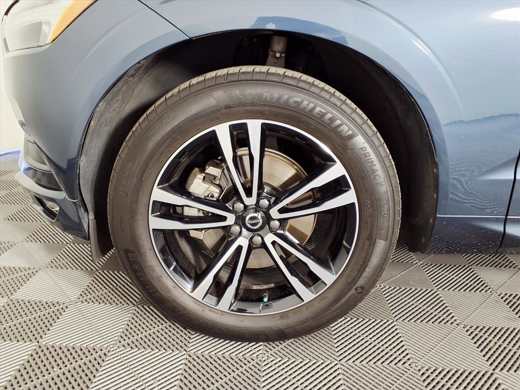 Used 2021 Volvo XC60 T5 Momentum w/ Advanced Package image 7
