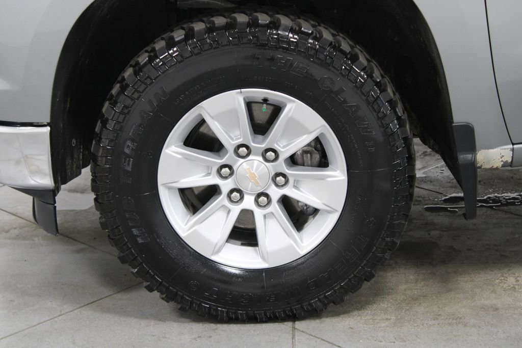 Used 2024 Chevrolet Silverado 1500 LT image 17