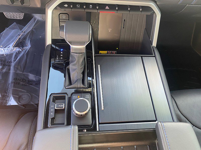 Used 2025 Toyota Sequoia Platinum image 22