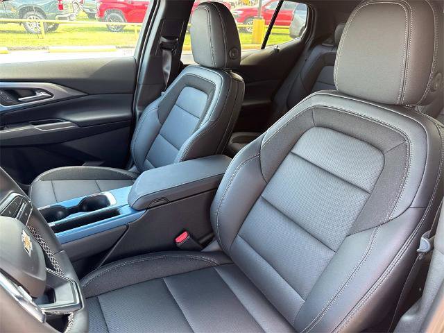 Used 2025 Chevrolet Equinox EV LT w/ LPO, All-Weather Mat Package image 9