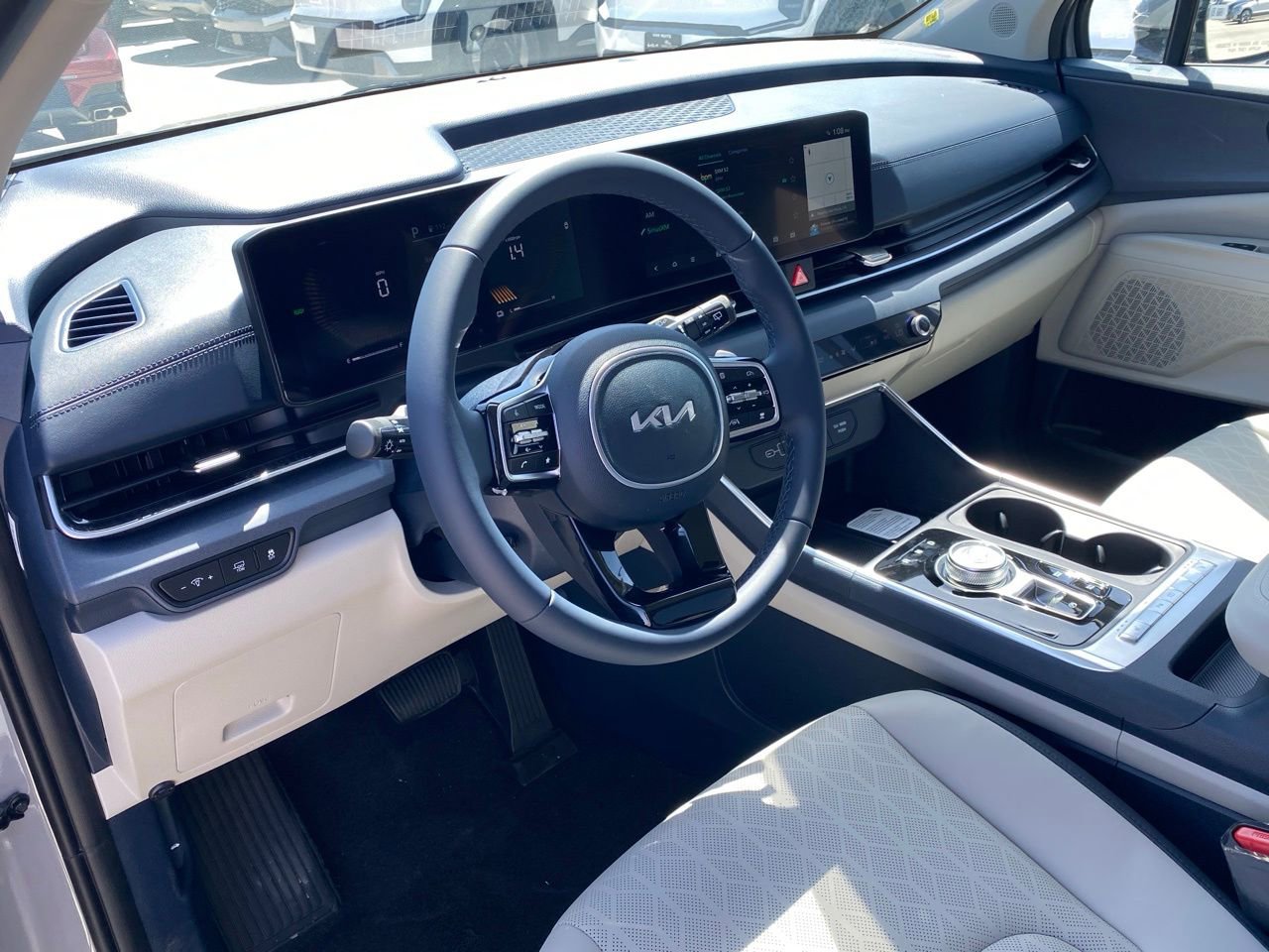 New 2026 Kia Carnival EX image 12