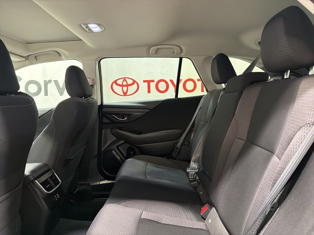 Used 2025 Subaru Outback Premium image 20