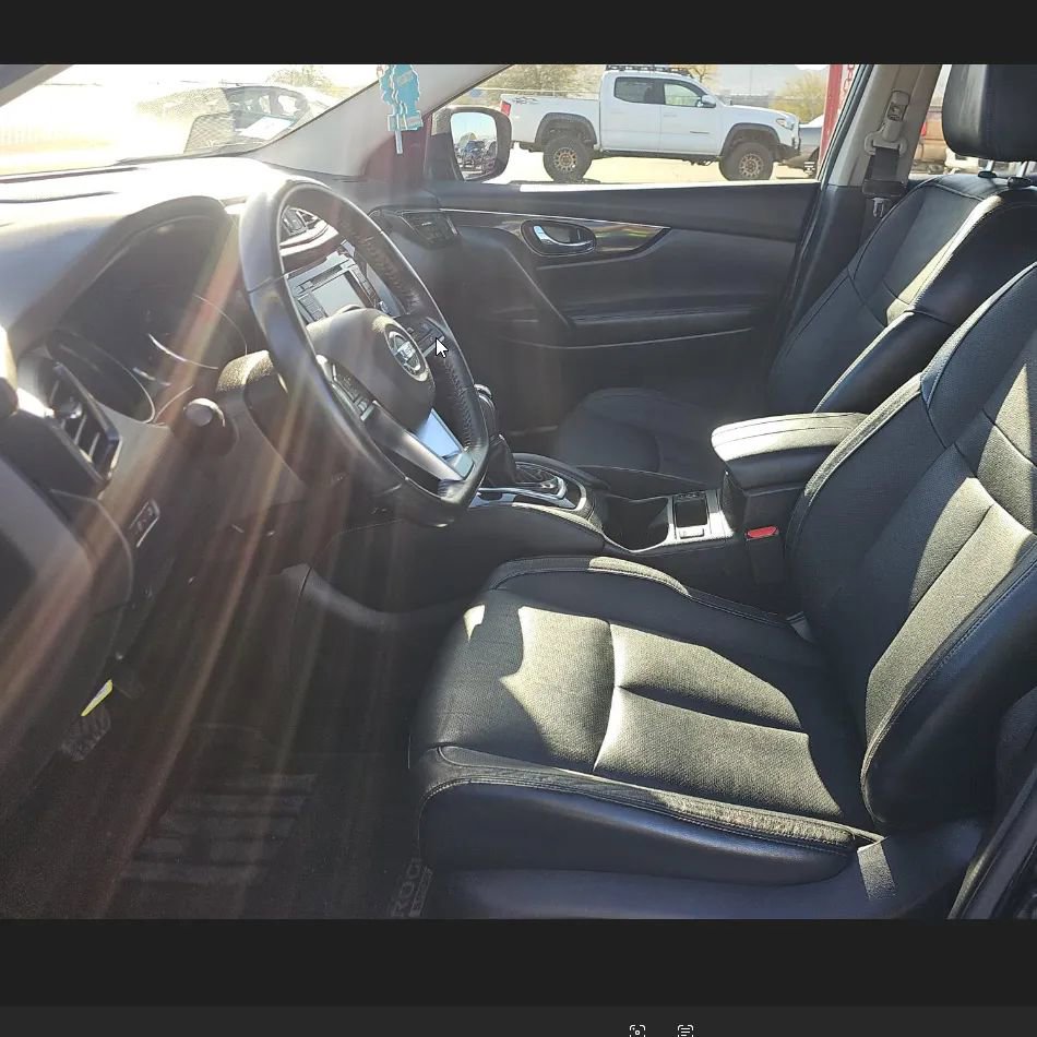 Used 2019 Nissan Rogue Sport SL w/ Premium Package image 8