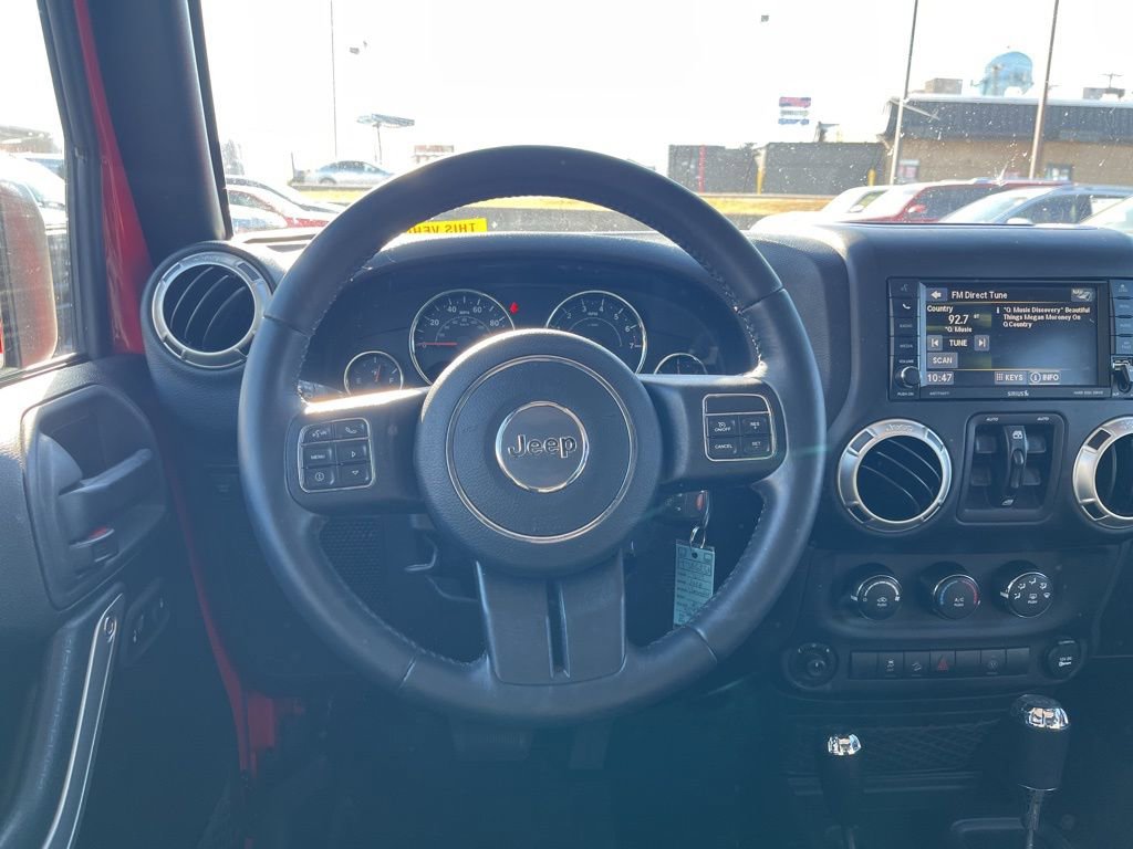 Used 2017 Jeep Wrangler Unlimited Rubicon w/ Connectivity Group image 25