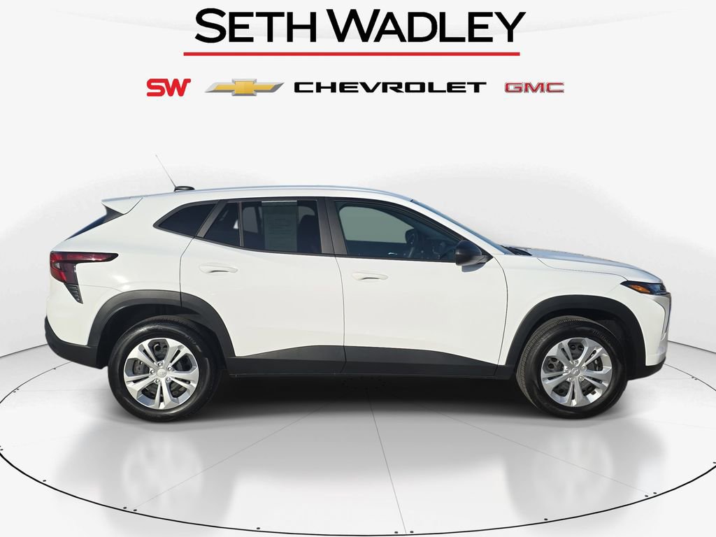 Used 2026 Chevrolet Trax LS w/ Driver Confidence Package FWD image 8