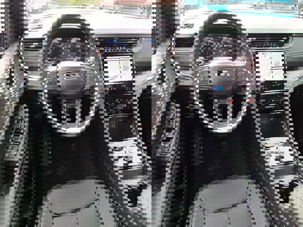 New 2025 Jeep Grand Cherokee L Limited image 5