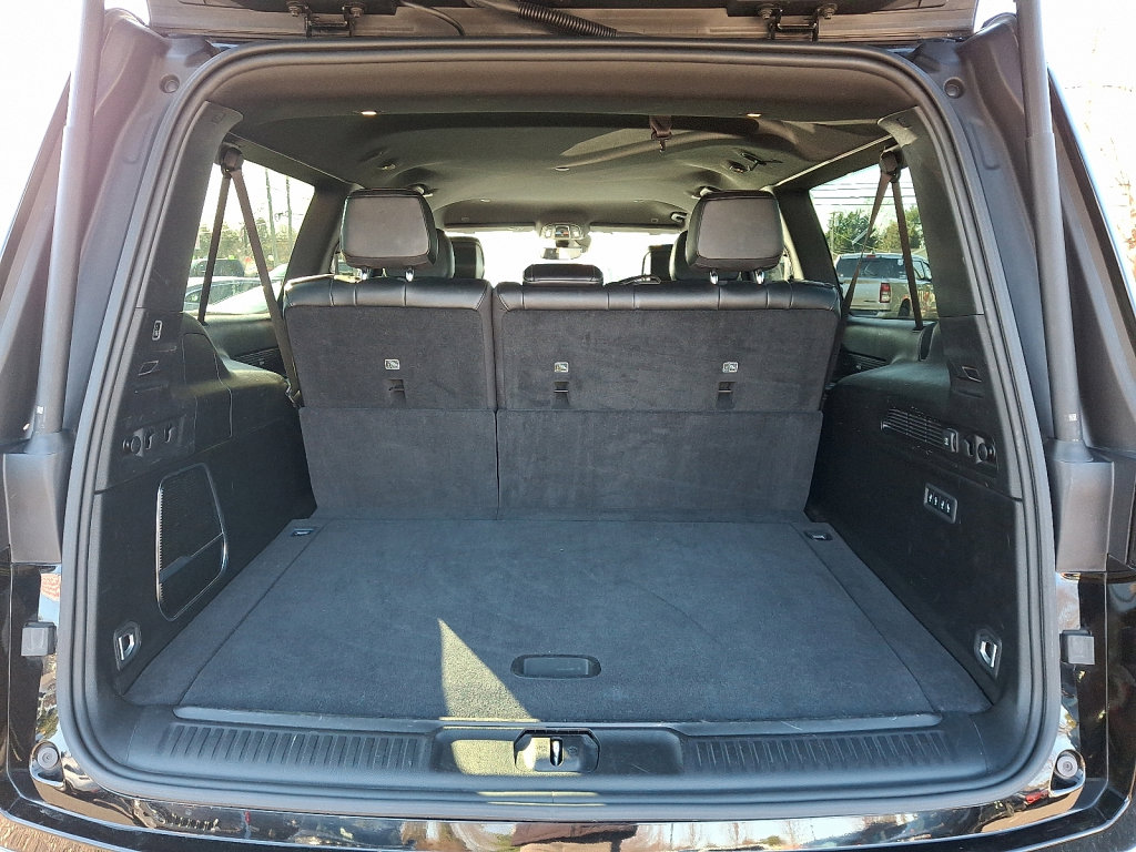 Certified 2024 Jeep Wagoneer L Series II w/ Flexible Seating Group image 18