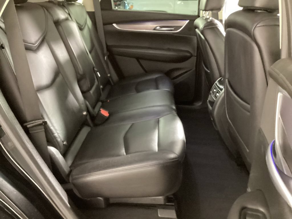 Used 2018 Cadillac XT5 Premium Luxury w/ Driver Assist Package AWD/4WD image 20