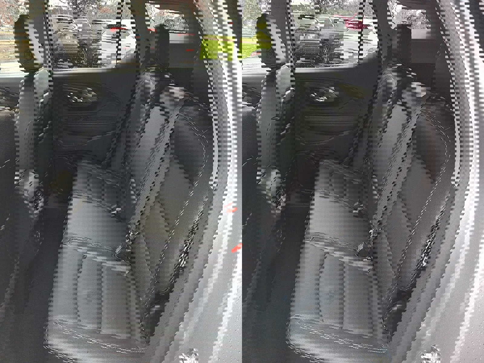 Used 2024 GMC Terrain SLT image 10