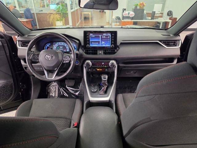 Used 2022 Toyota RAV4 SE AWD/4WD image 17