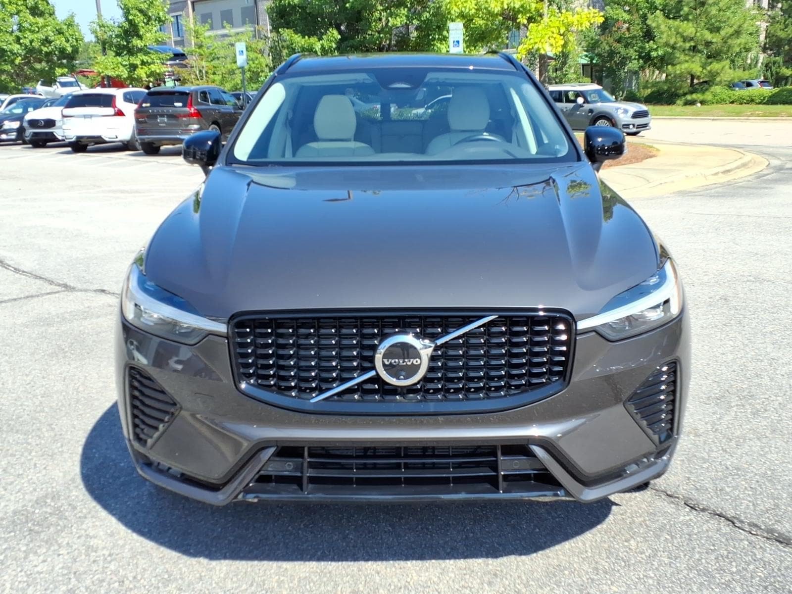 Certified 2024 Volvo XC60 B5 Plus w/ Protection Package Premier AWD/4WD image 10