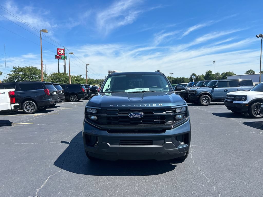 New 2026 Ford Expedition Max Active AWD/4WD image 2