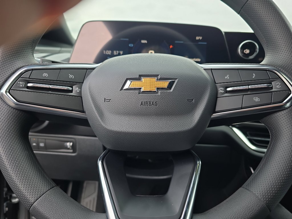 New 2026 Chevrolet Equinox EV LT image 24