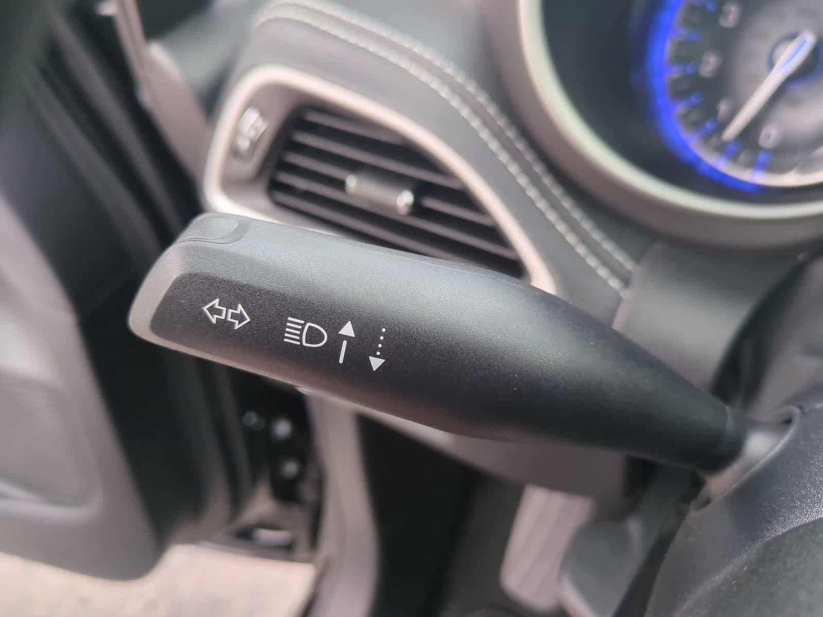 New 2027 Chrysler Pacifica Select FWD image 26
