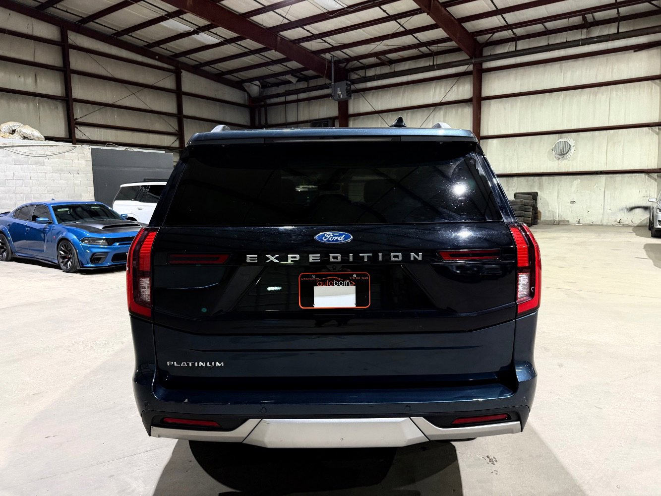 Used 2025 Ford Expedition Platinum AWD/4WD image 5