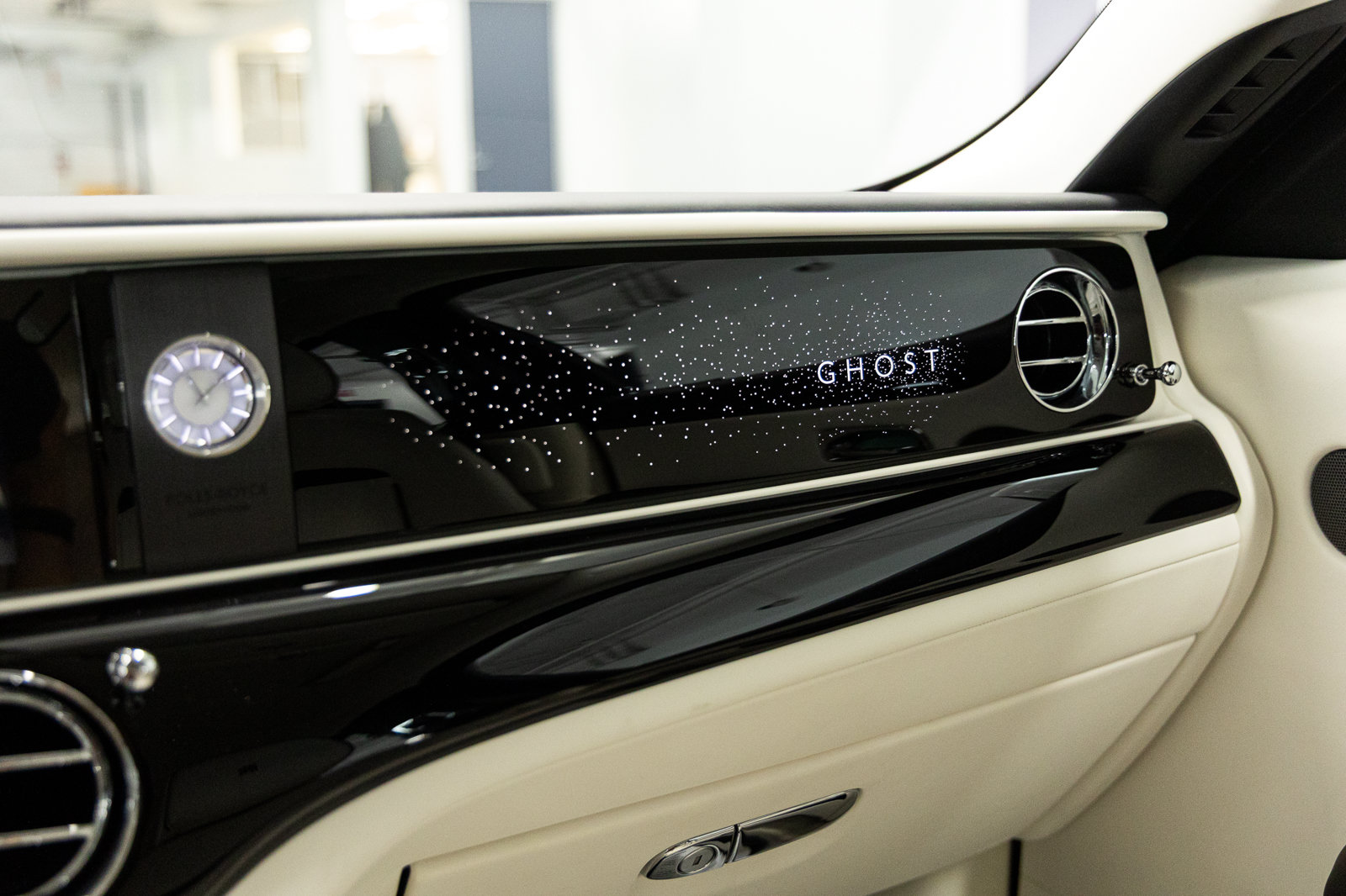 Certified 2023 Rolls-Royce Ghost AWD/4WD image 43