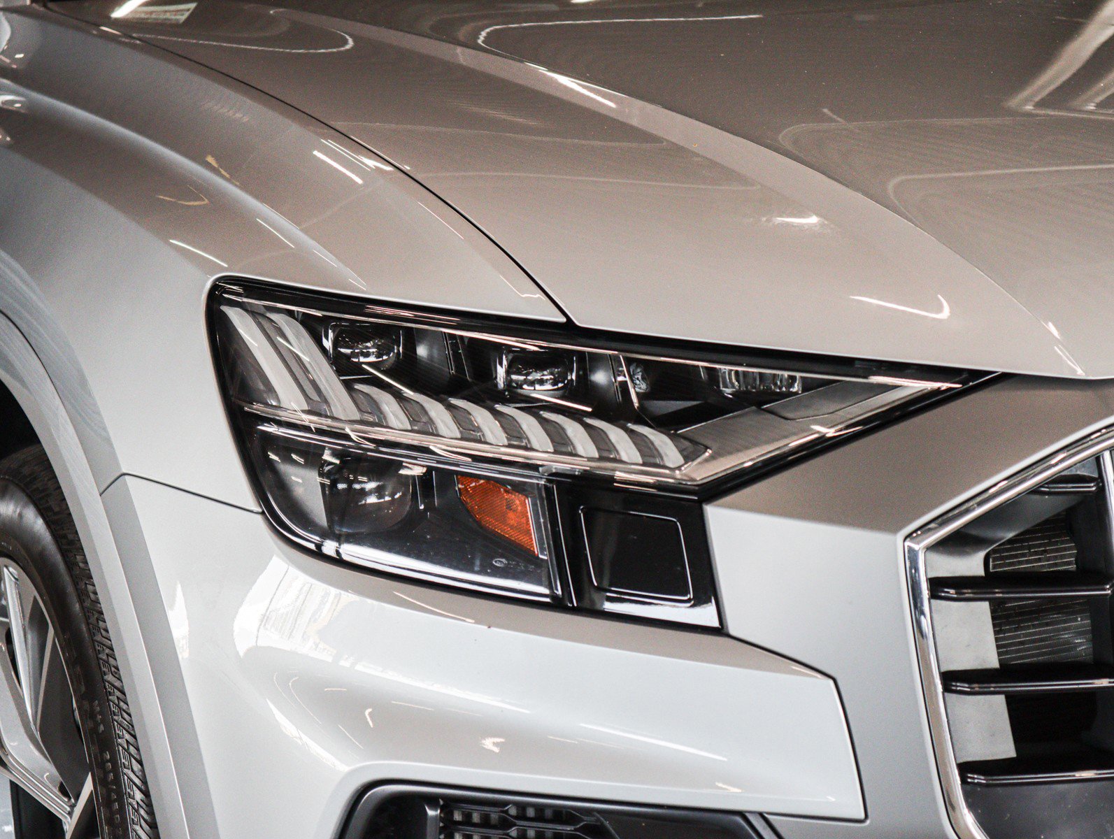 Used 2023 Audi Q8 Premium Plus w/ Premium Plus Package image 30