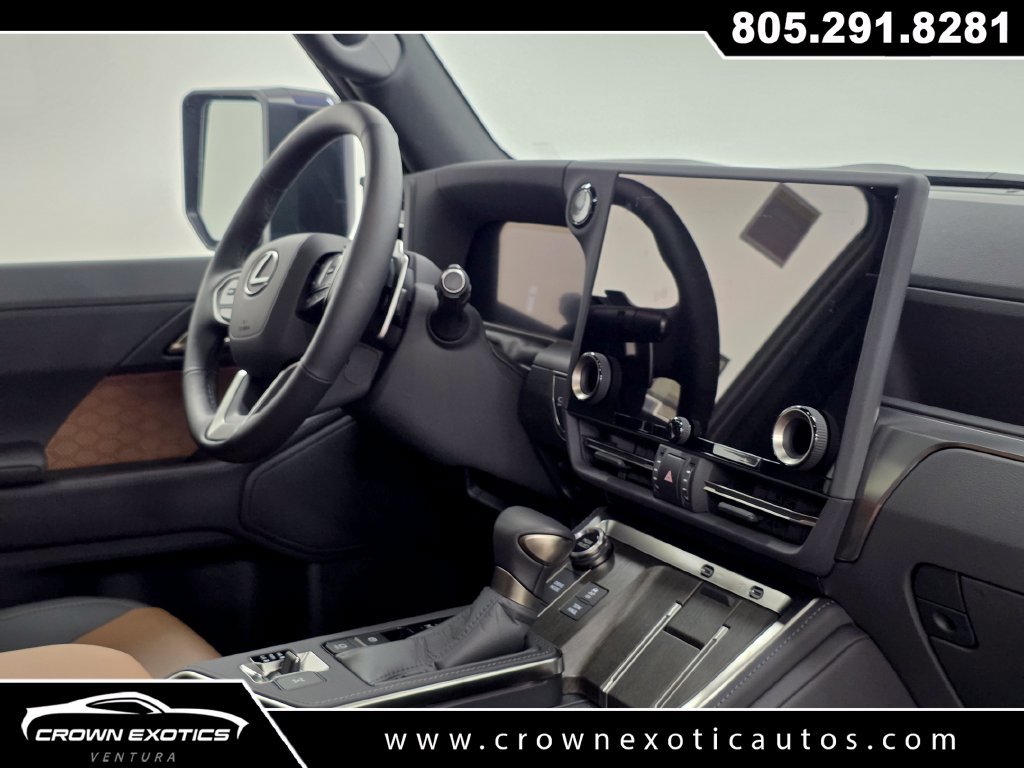 Used 2026 Lexus GX 550 w/ Cold Area Package AWD/4WD image 10