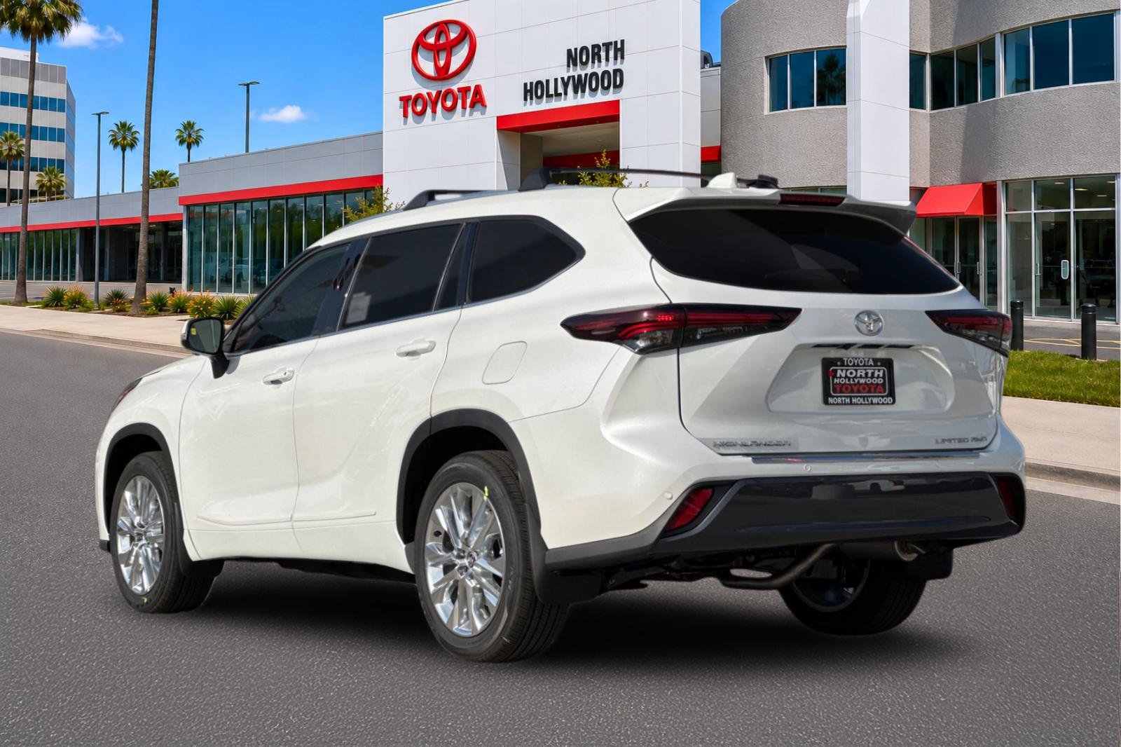 New 2026 Toyota Highlander Limited AWD/4WD image 3