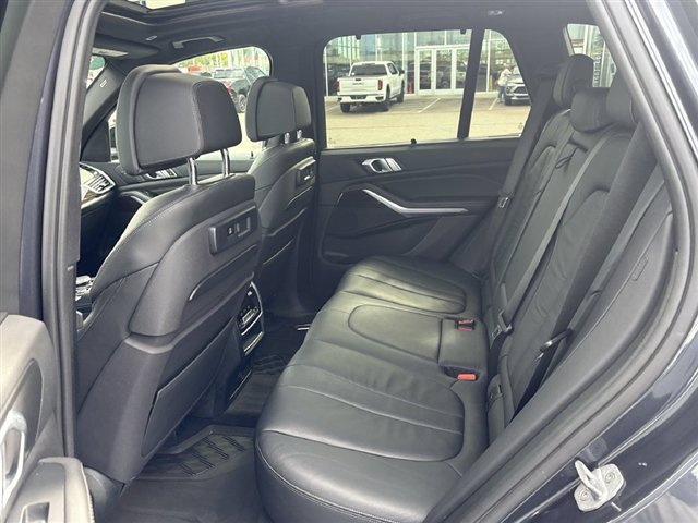 Used 2019 BMW X5 xDrive40i w/ M Sport Package AWD/4WD image 25