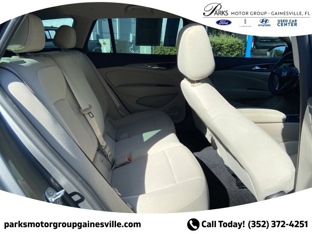 Used 2019 Buick Regal Preferred image 14