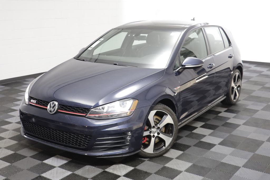 Used 2016 Volkswagen Golf 4-Door FWD image 2