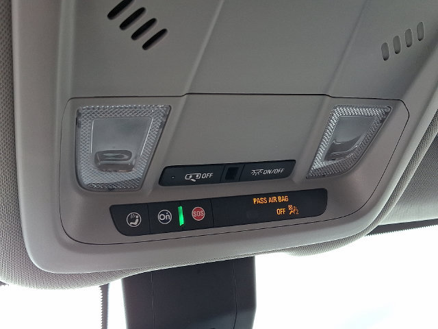 Used 2024 GMC Terrain SLE AWD/4WD image 25