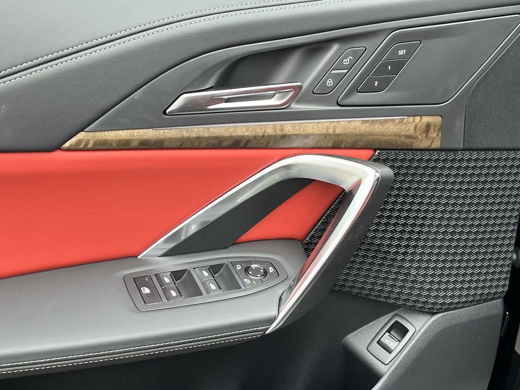 Used 2025 BMW X1 xDrive28i w/ Technology Package image 13