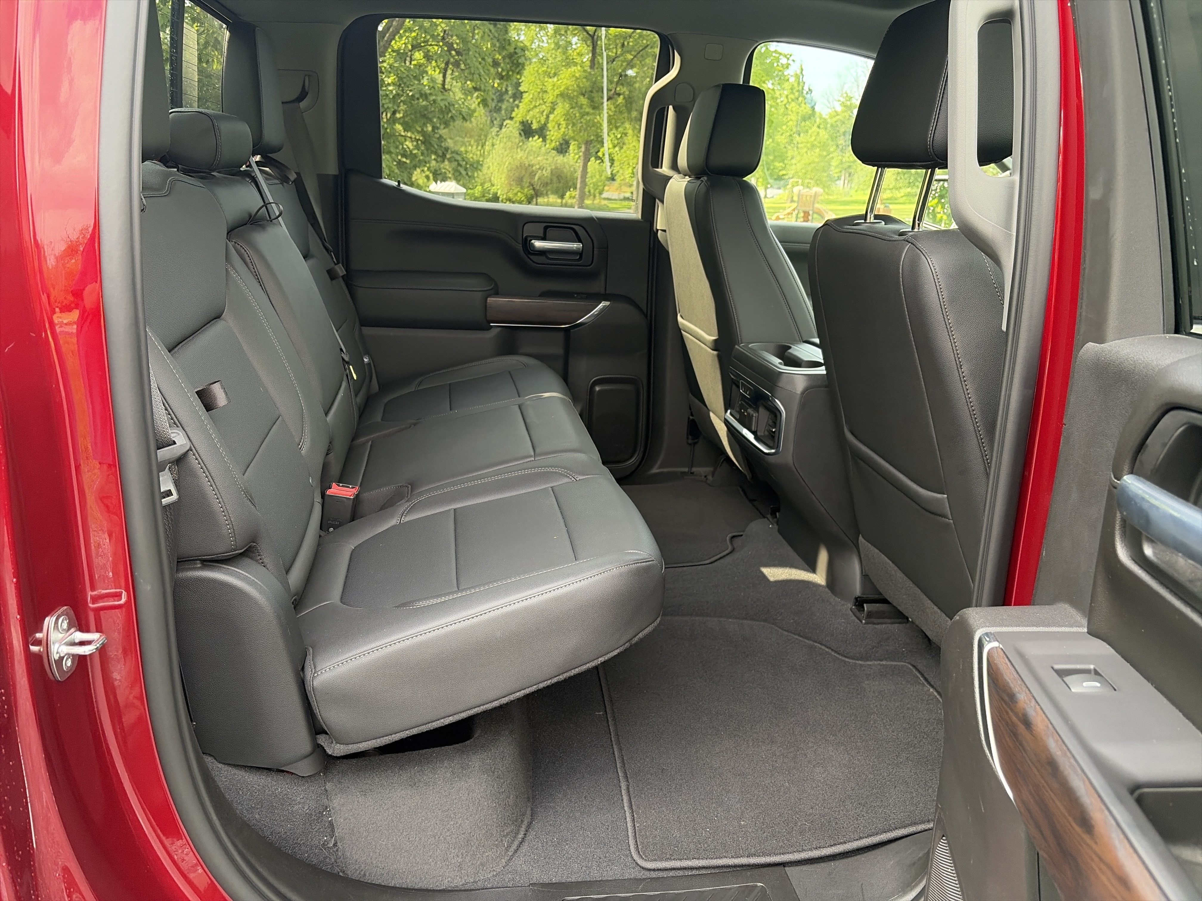 Used 2021 GMC Sierra 1500 SLT w/ SLT Premium Plus Package RWD image 28