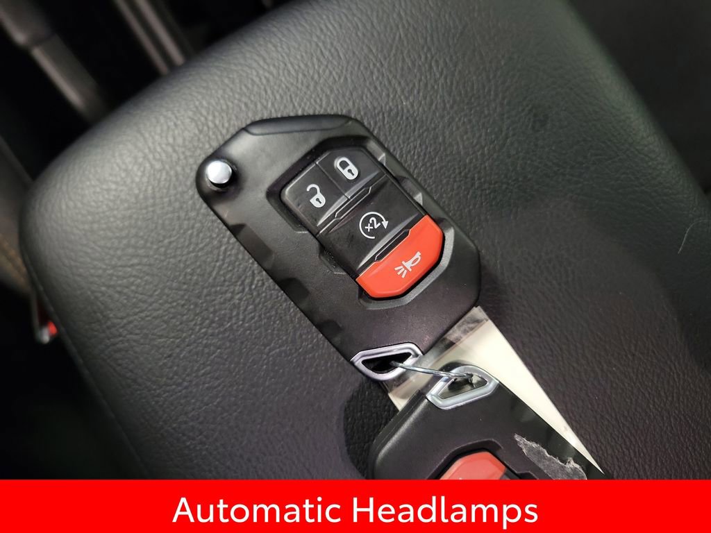 Used 2025 Jeep Wrangler Sport image 15