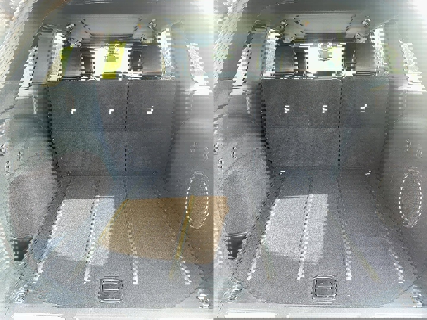 Used 2015 Jeep Grand Cherokee Overland image 11