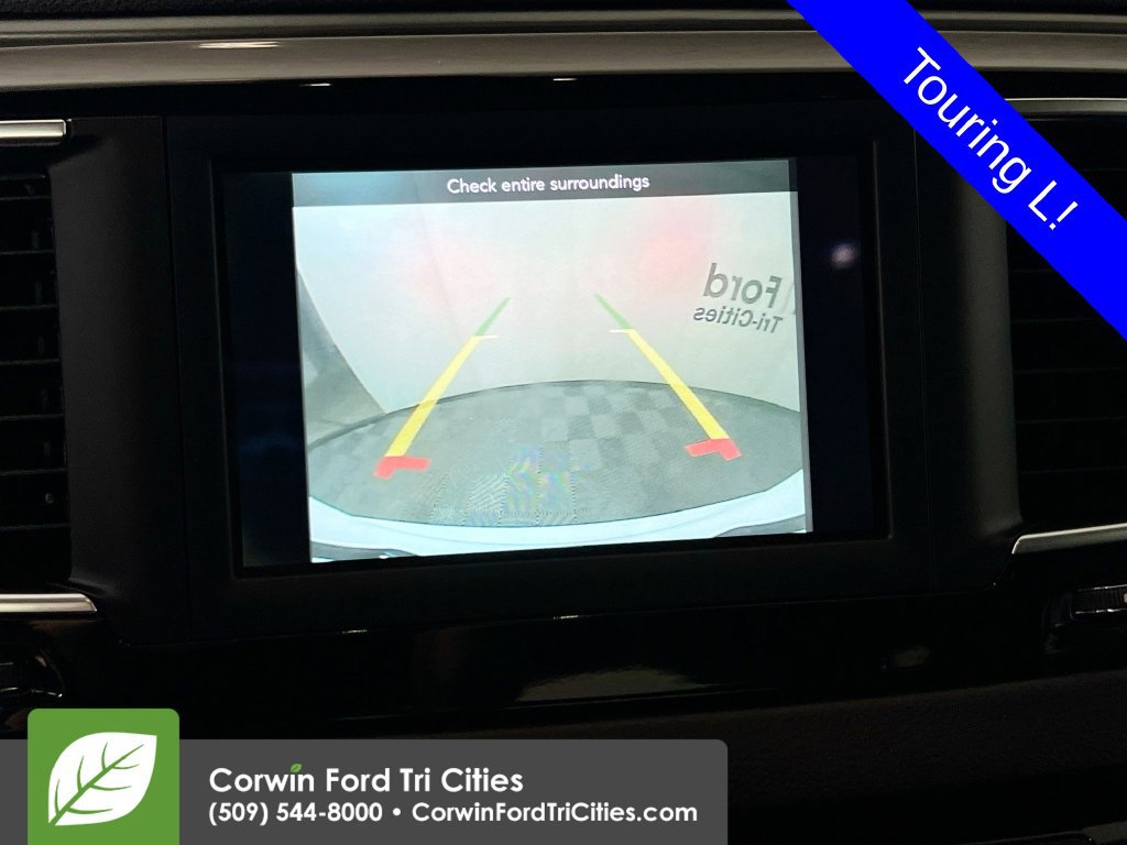 Used 2020 Chrysler Pacifica Touring-L FWD image 21