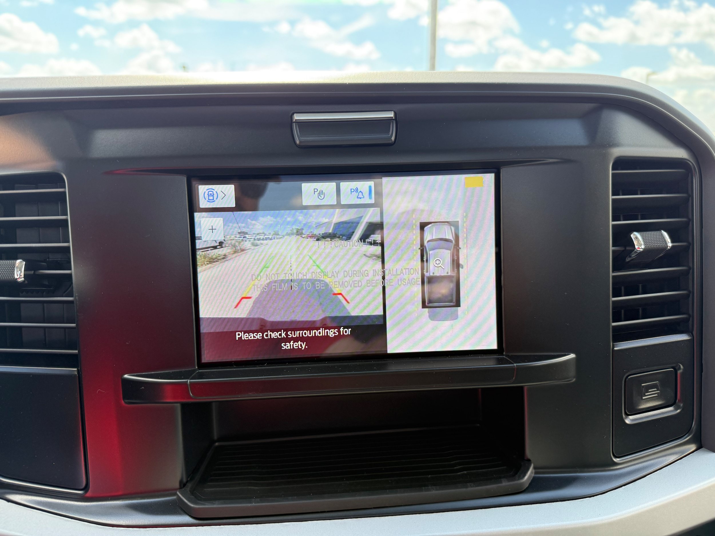 New 2026 Ford F350 XLT w/ 360-Degree Camera Package RWD image 15