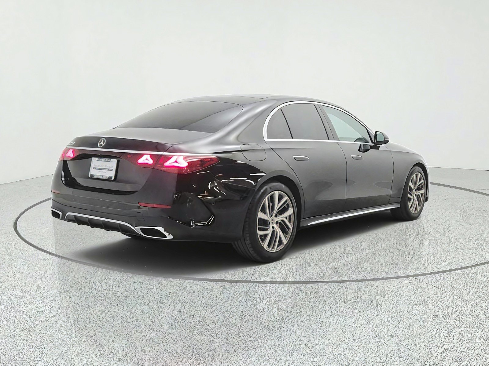 Used 2025 Mercedes-Benz E 350 Sedan image 5