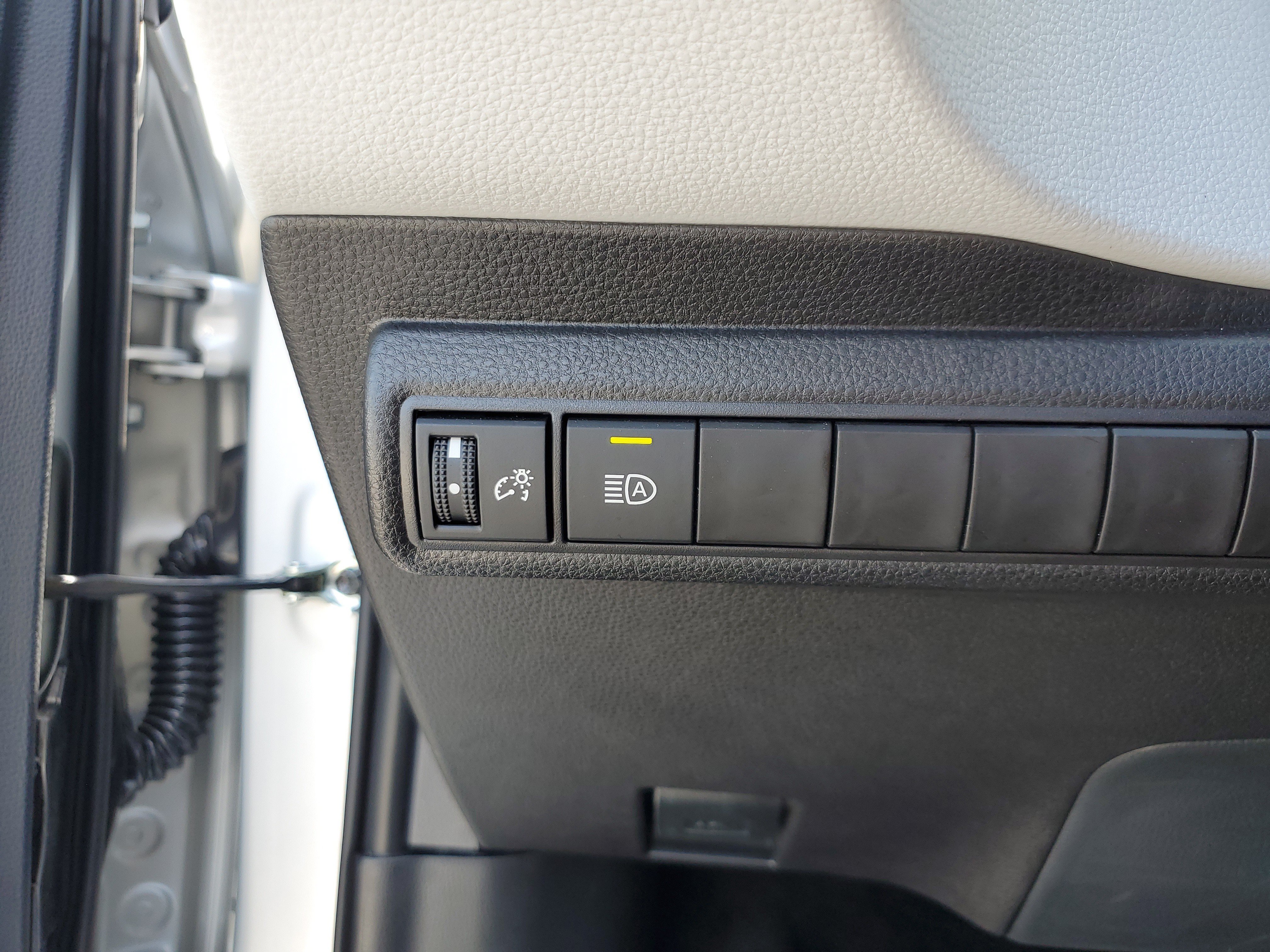 Used 2026 Toyota Corolla SE FWD image 28