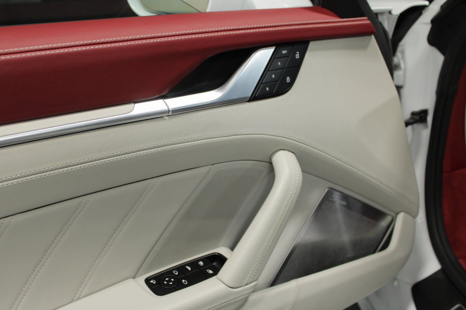 Certified 2023 Porsche 911 Turbo S w/ 911 Turbo Sportdesign Package image 21