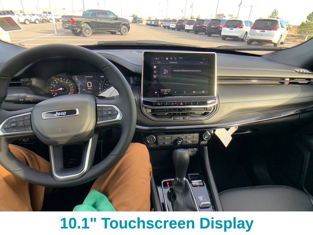 New 2026 Jeep Compass Latitude image 13