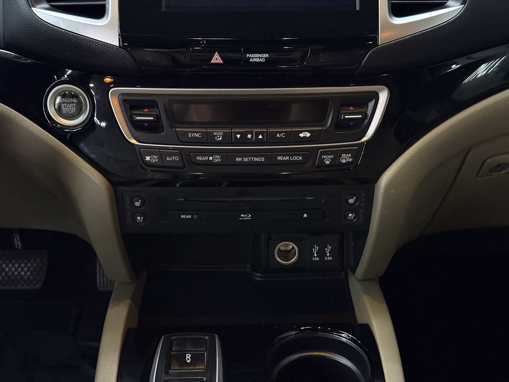 Used 2016 Honda Pilot Elite image 24