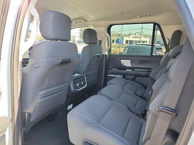 Certified 2025 Ford Expedition Active image 10