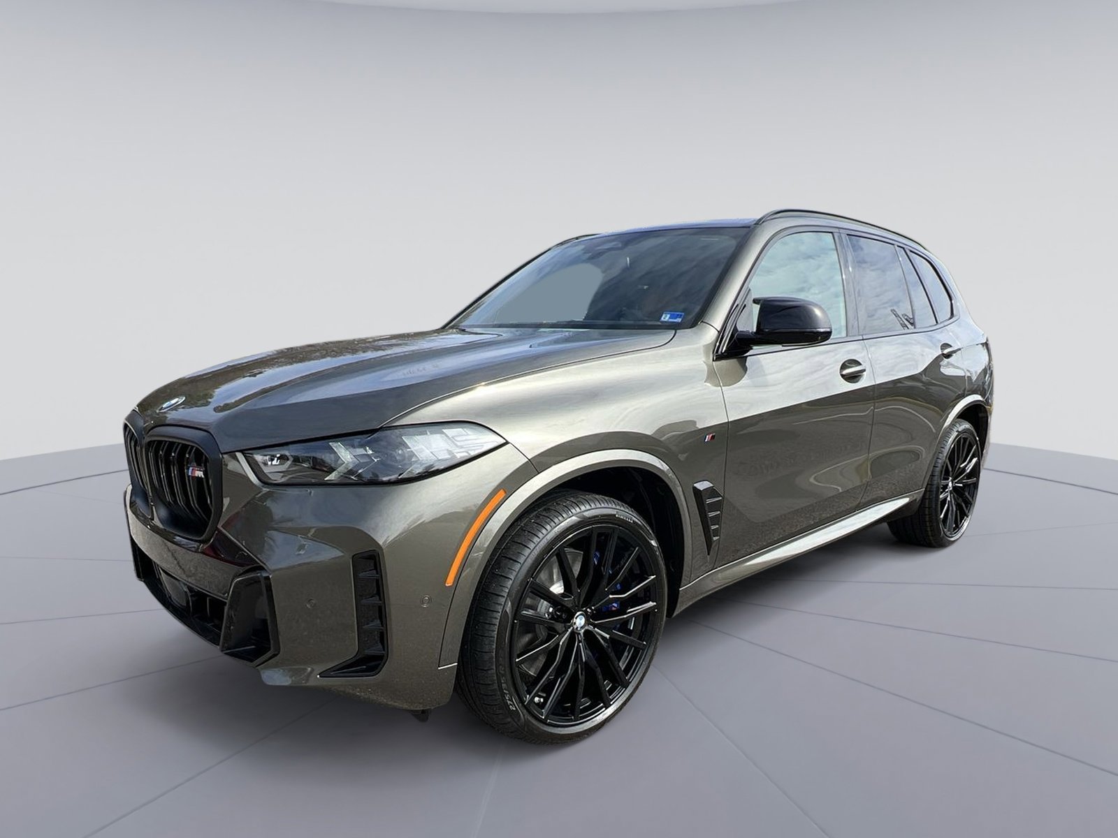 New 2026 BMW X5 M60i image 1