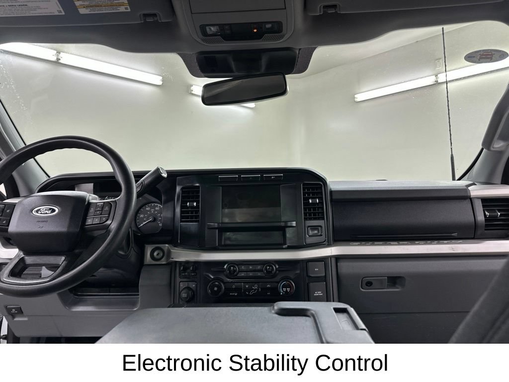 Used 2023 Ford F250 XLT w/ Snow Plow/Camper Package AWD/4WD image 29