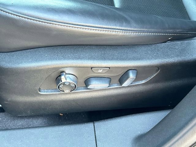 Used 2023 Cadillac XT4 Premium Luxury w/ Technology Package FWD image 29