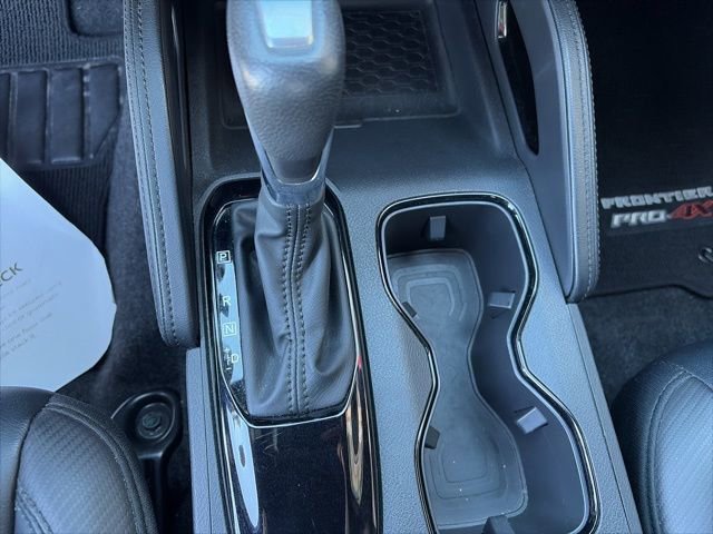 Used 2022 Nissan Frontier PRO-4X w/ Pro-4X Premium Package image 18