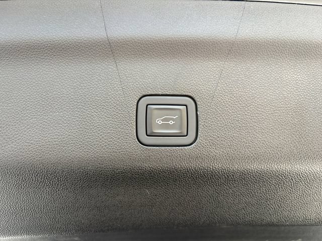 Certified 2023 Cadillac Escalade Sport Platinum w/ LPO, ONYX Package AWD/4WD image 23