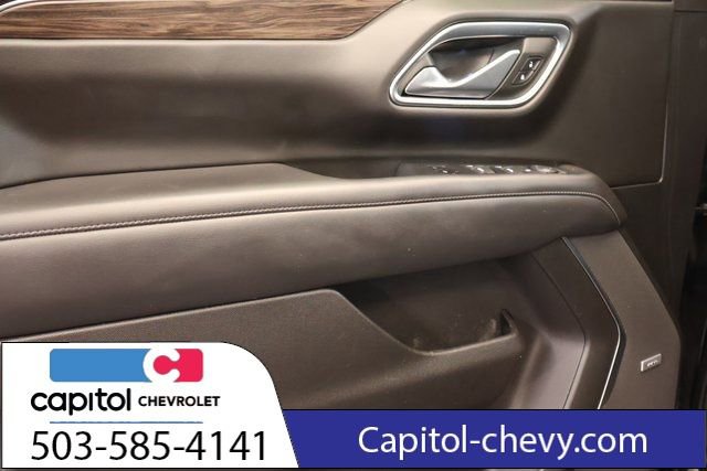 Used 2021 Chevrolet Suburban LT image 9