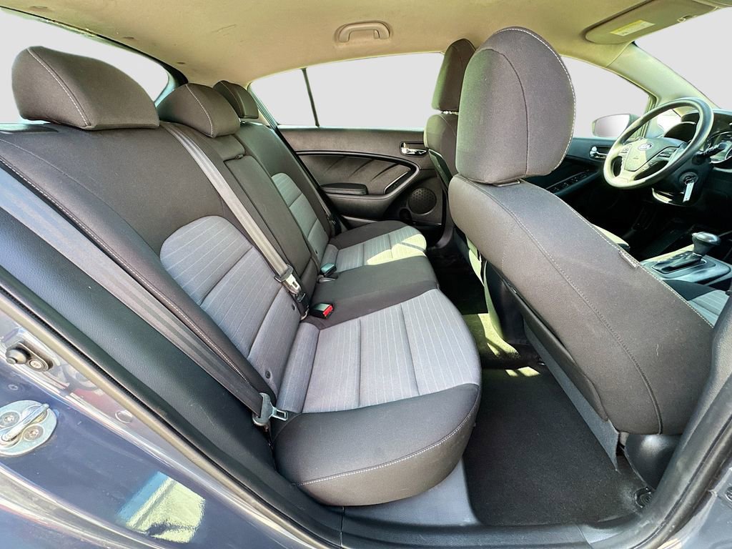Used 2016 Kia Forte LX image 29